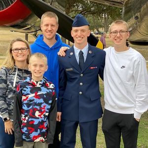 Meet your Posher, Evan